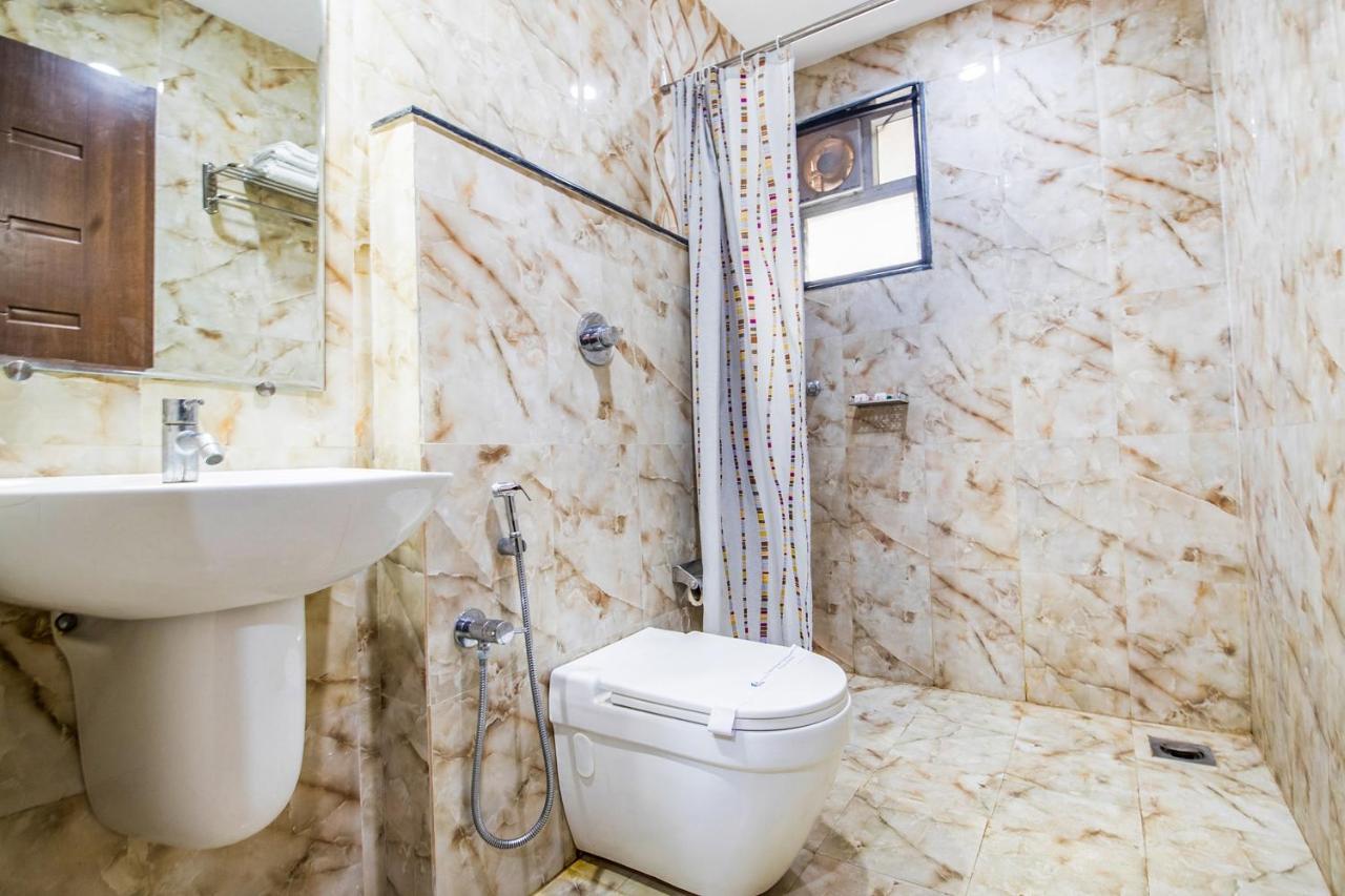 Capital O 22439 Ratna Forever Hotell Karkal Eksteriør bilde