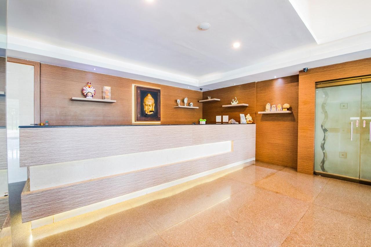 Capital O 22439 Ratna Forever Hotell Karkal Eksteriør bilde