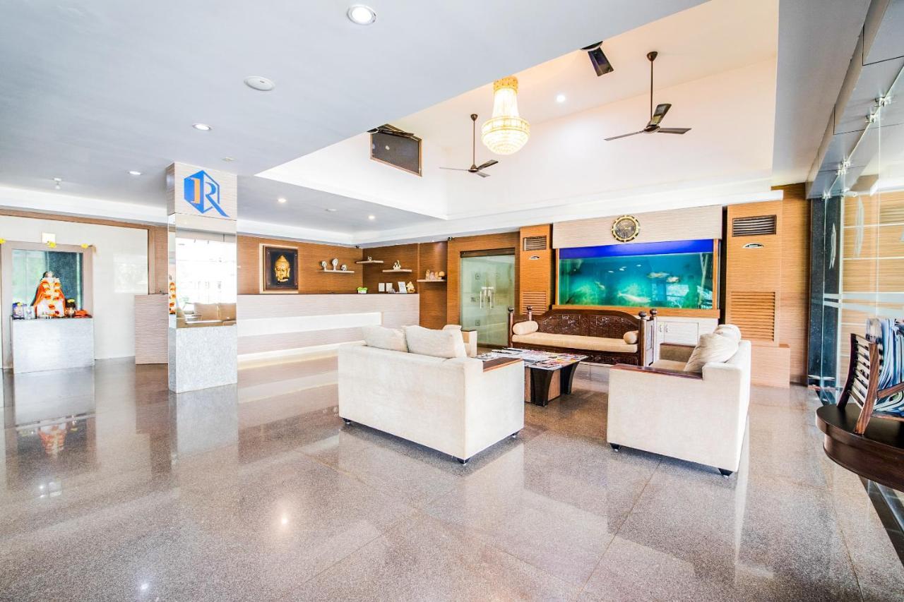 Capital O 22439 Ratna Forever Hotell Karkal Eksteriør bilde