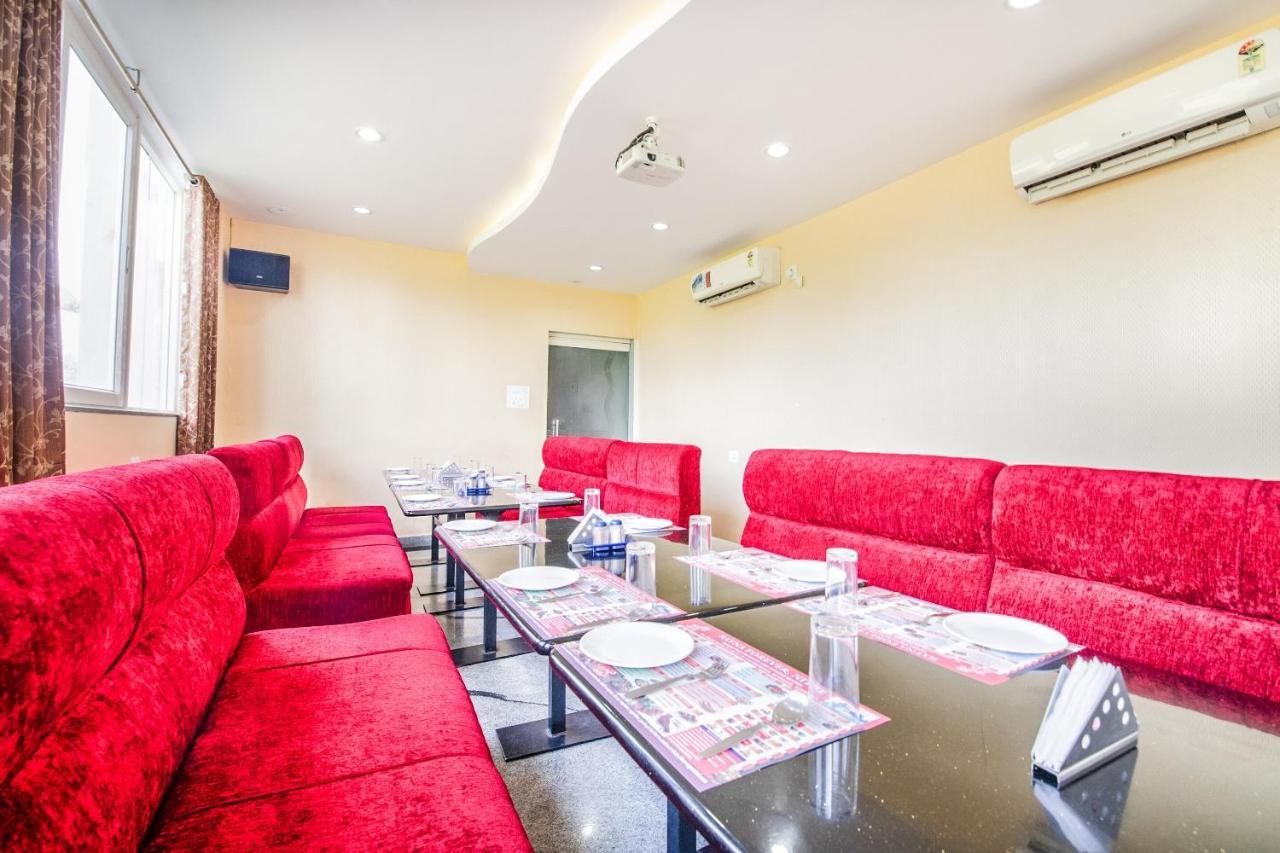 Capital O 22439 Ratna Forever Hotell Karkal Eksteriør bilde